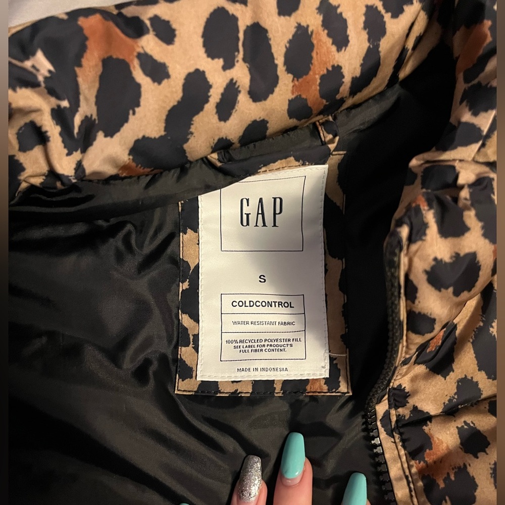 Gap cheetah print vest